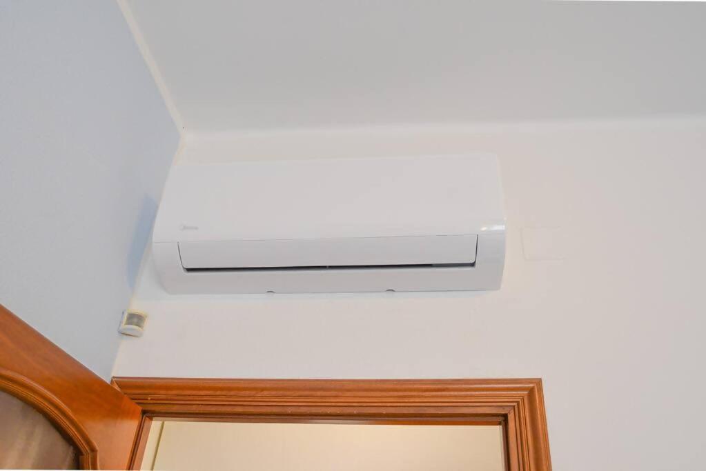 Larte Al Mare Vicino Spiaggia Con Ac E Wifi Apartamento Savona Exterior foto
